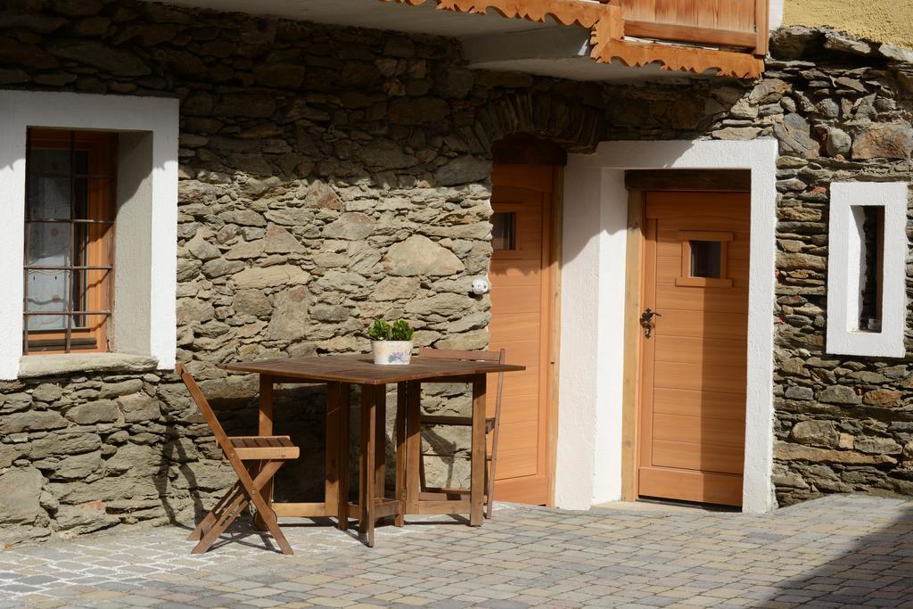 Vieilles Maisons D'Introd Dış mekan fotoğraf