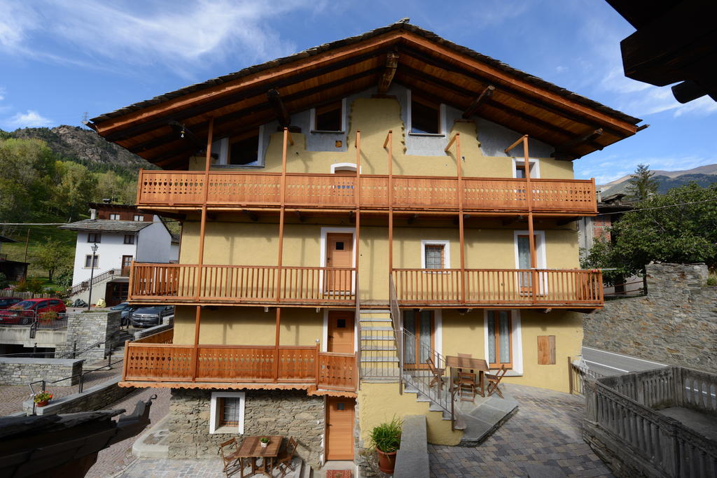 Vieilles Maisons D'Introd Dış mekan fotoğraf