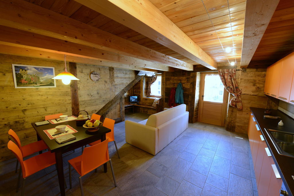 Vieilles Maisons D'Introd Dış mekan fotoğraf