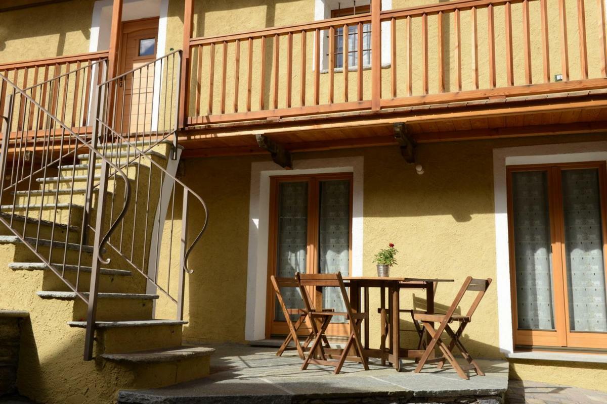 Vieilles Maisons D'Introd Dış mekan fotoğraf